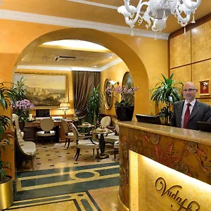 Otel Homs, Roma